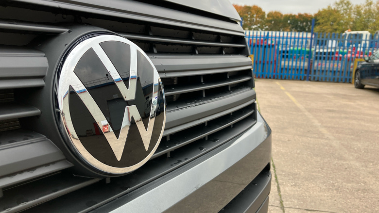 Volkswagen Crafter Cr35 Lwb Diesel Fwd 2.0 TDI 177PS Commerce Plus High Roof Van Auto